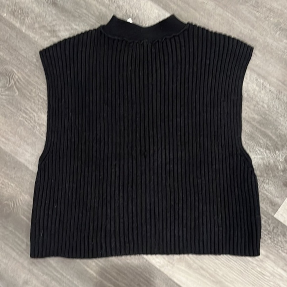 Free People-  Three Button Crop Sweater- Ribbed Black - Picture 6 of 10
